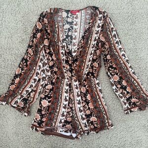 Guess bell sleeve romper